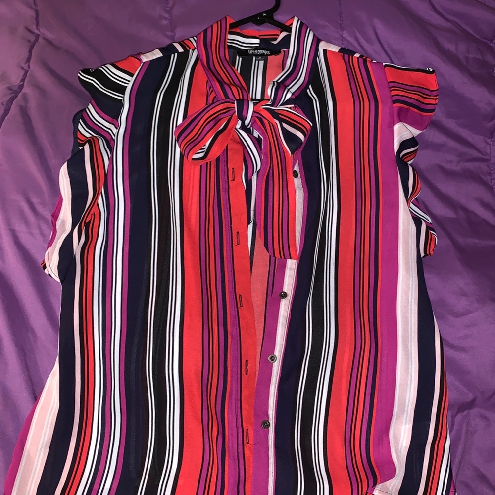 Blouse with top tie